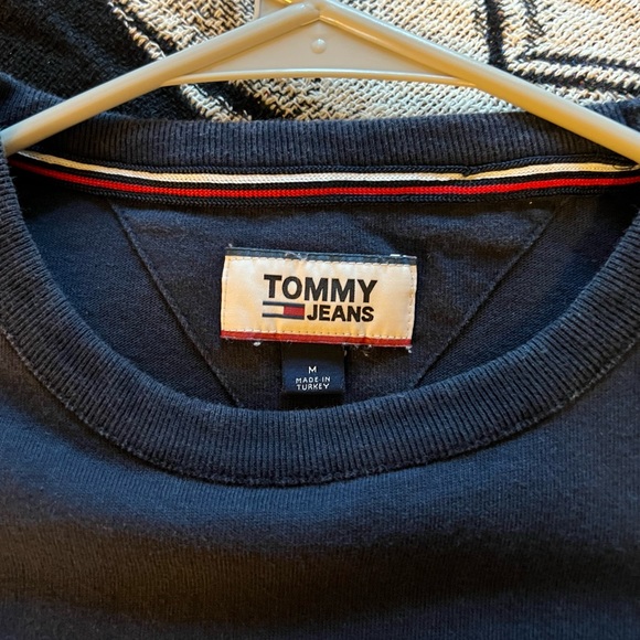 Tommy Jeans T-shirt – size medium - Picture 2 of 4